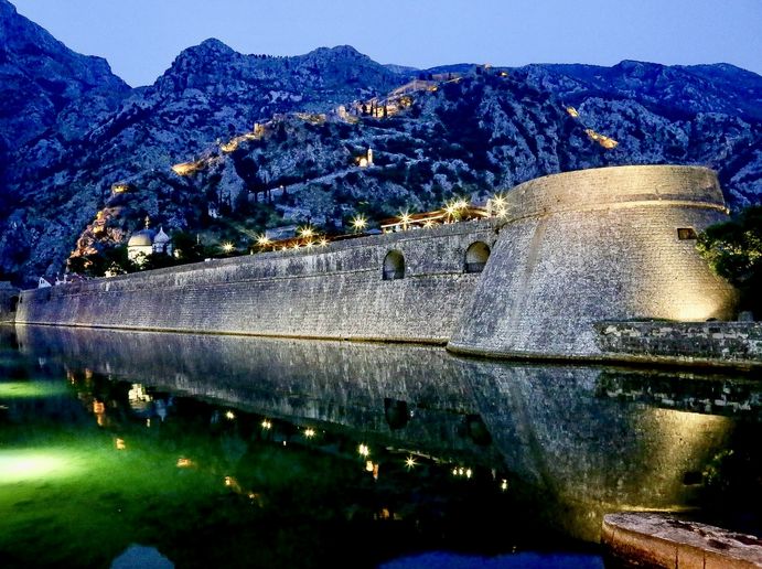 Balkan Kotor by night